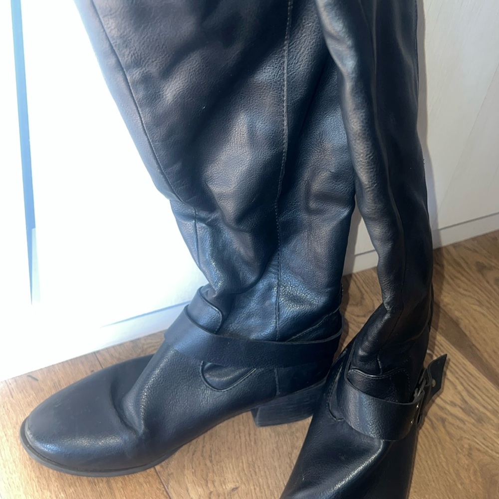 Black Boots